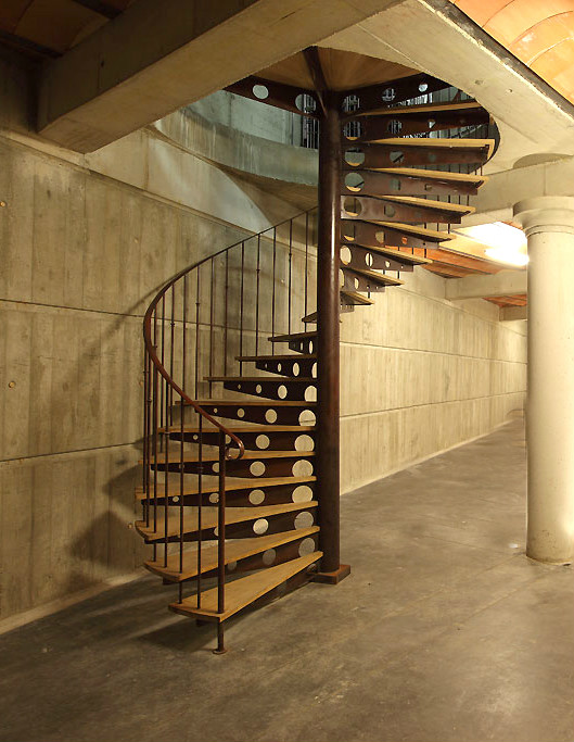 escalier helicoidal fer et bois