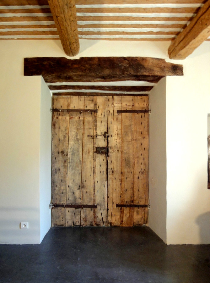 Portes anciennes en bois brut Nos réalisations Portes